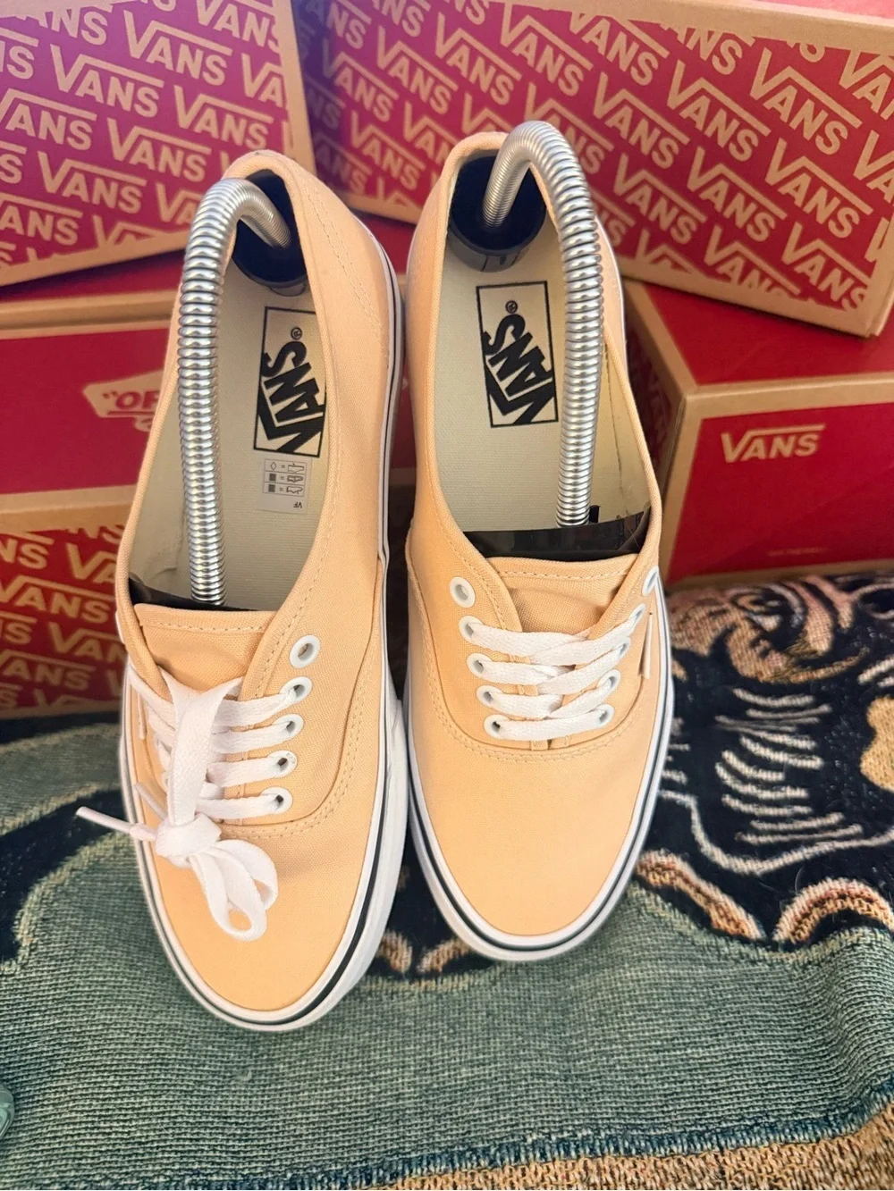 BRAND NEW Vans Honey Peach Authentic sneaker Mens 8/Womens 9.5